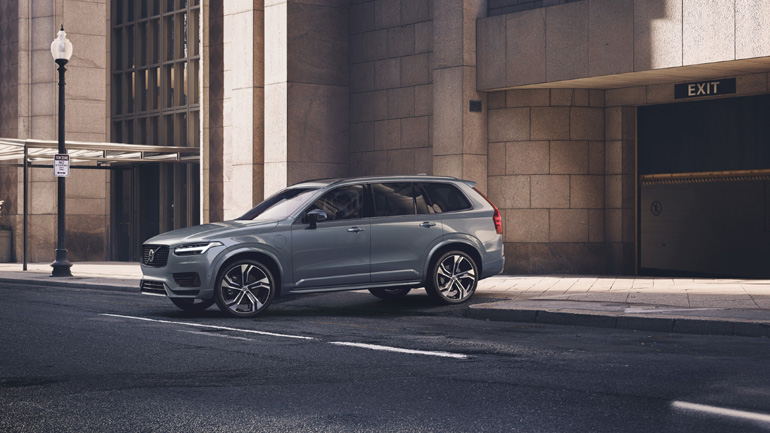 Τα plug-in hybrid μοντέλα της Volvo κάνουν με μία φόρτιση 90 χιλιόμετρα